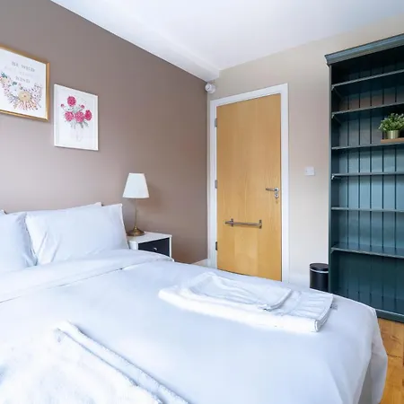 Beautiful 3 Bedroom In Santry * دبلن